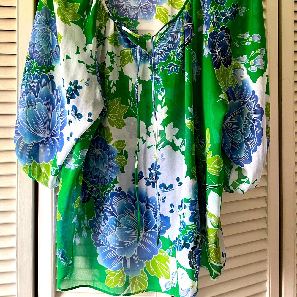 Light long sleeve mesh summer top.